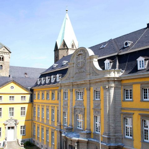 Alte-Abtei-Folkwang-Campus-Essen-Werden-Folkwang-Universitaet-der-Kuenste-web-c-Heike-Kandalowski